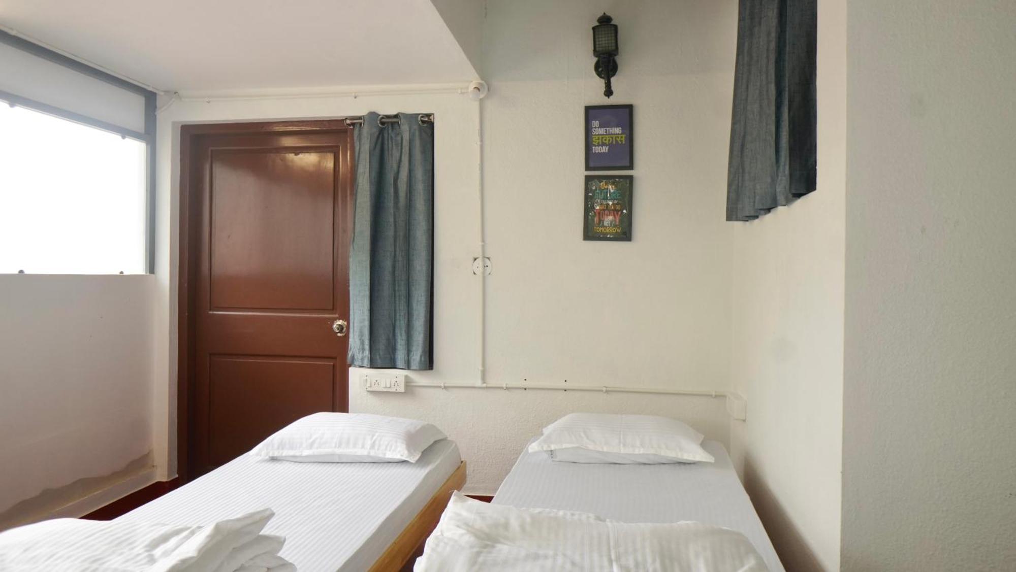 Roambay - Gokulam Hostel Mysore Exterior photo