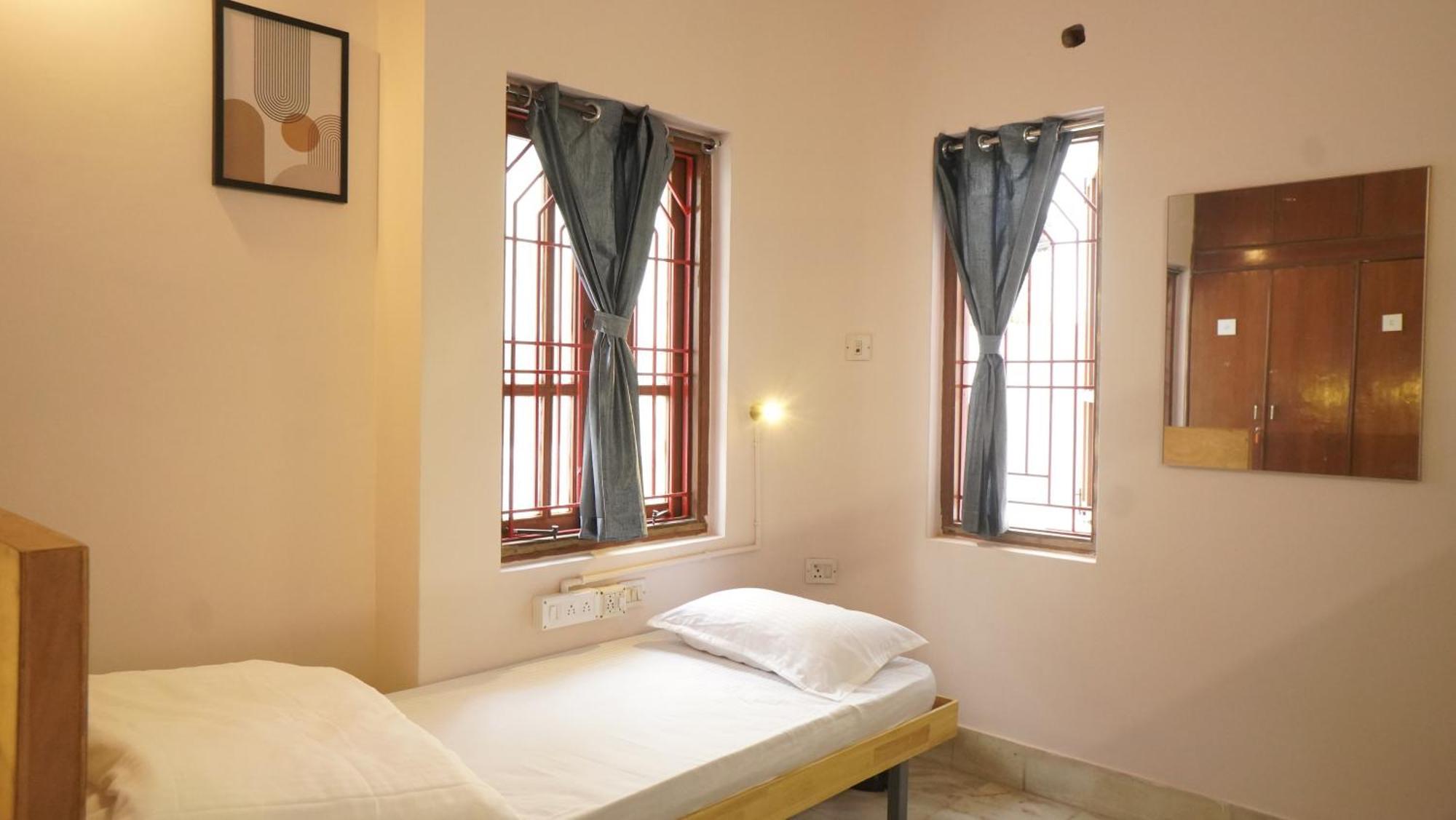 Roambay - Gokulam Hostel Mysore Exterior photo