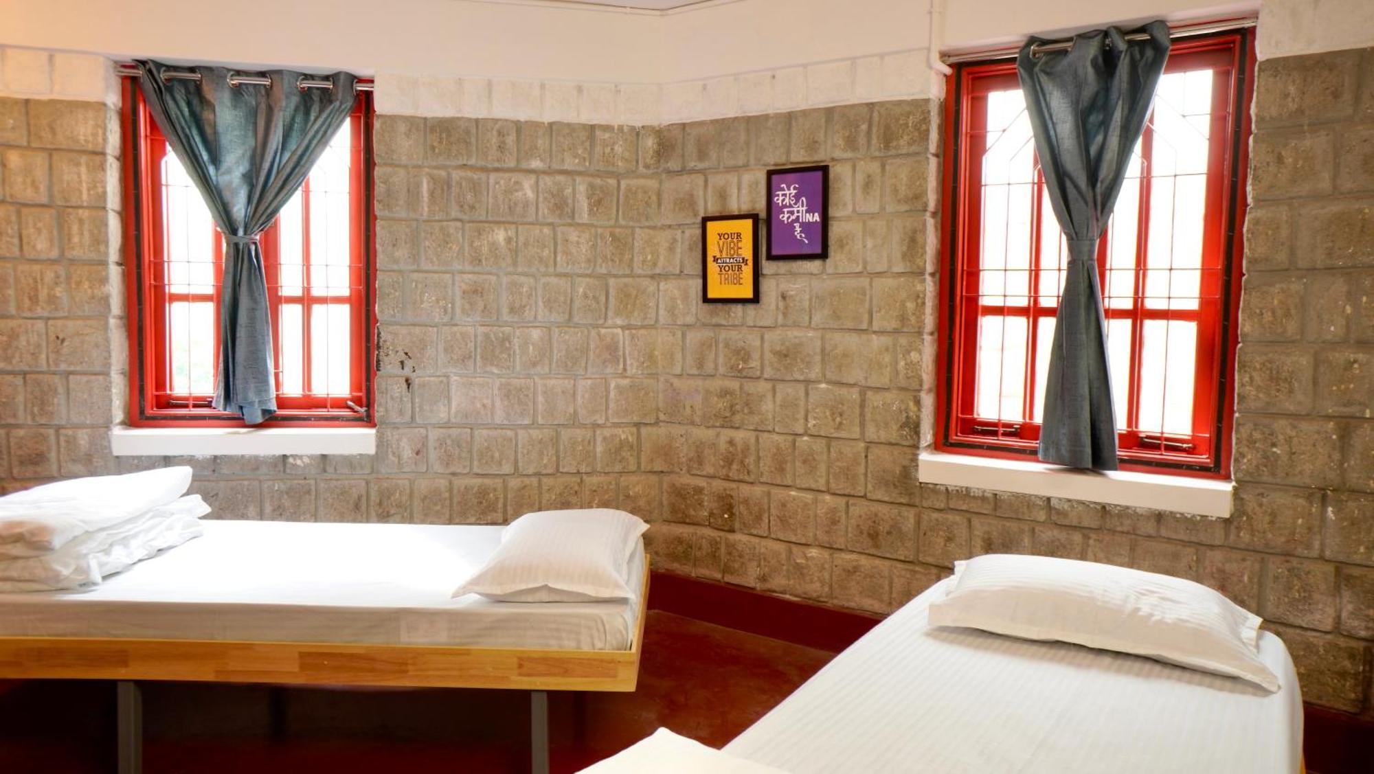Roambay - Gokulam Hostel Mysore Exterior photo