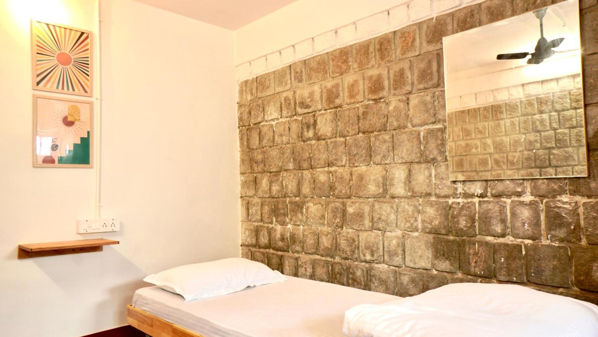 Roambay - Gokulam Hostel Mysore Exterior photo